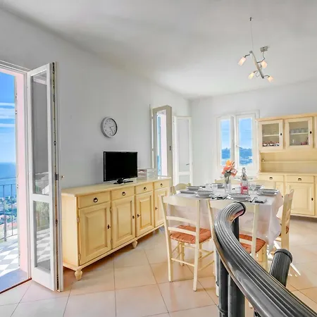 Palms - Sea View Terrace And Parking - Happy Апартаменты *