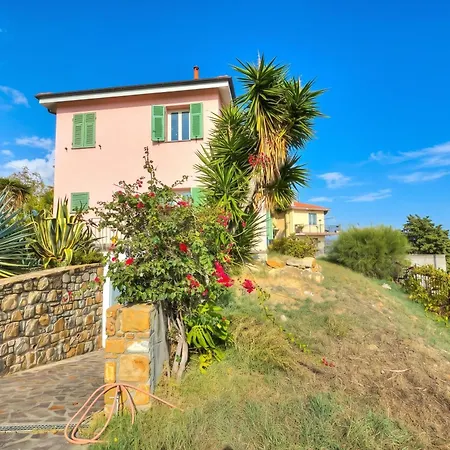Palms Villa - Sea View Terrace And Parking - Happy Rentals